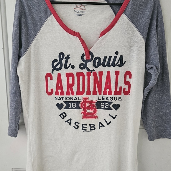 5th & Ocean Tops - St. Louis Cardinals 3/4 Sleeve V- Neck Womens Shirt Large